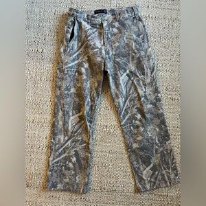 ABERCROMBIE & FITCH Baggy Workwear Camo Pant in size 32.